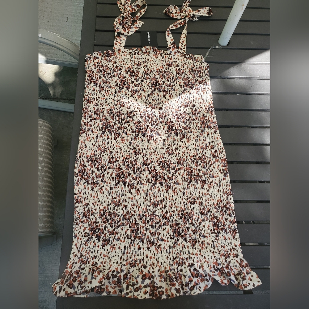 FashionNova leopard print summer dress stretchy with ruffle on buttom si…